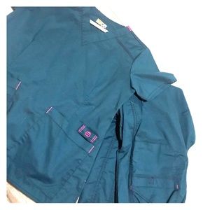 NWOT “Wonder Flex” scrub Set